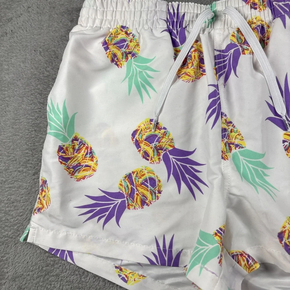 Chubbies Pineapple Print Lined Swim Shorts Trunks Men's Size Medium